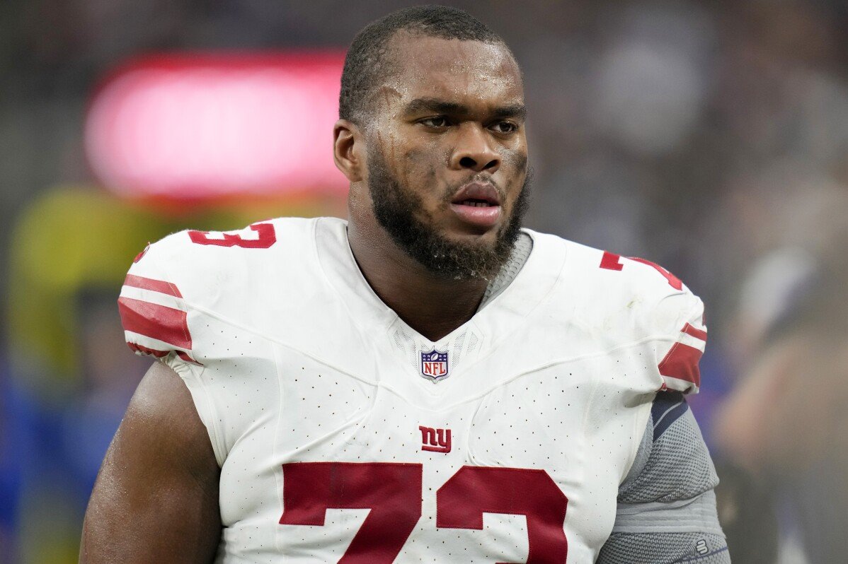 Giants ainda à espera do tackle direito Evan Neal para praticar no treinamento depois da cirurgia no tornozelo